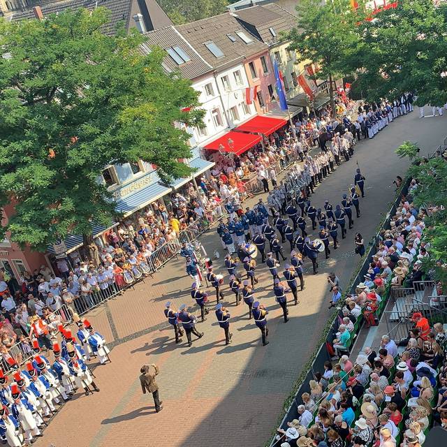 Neusser Schützenfest Parade