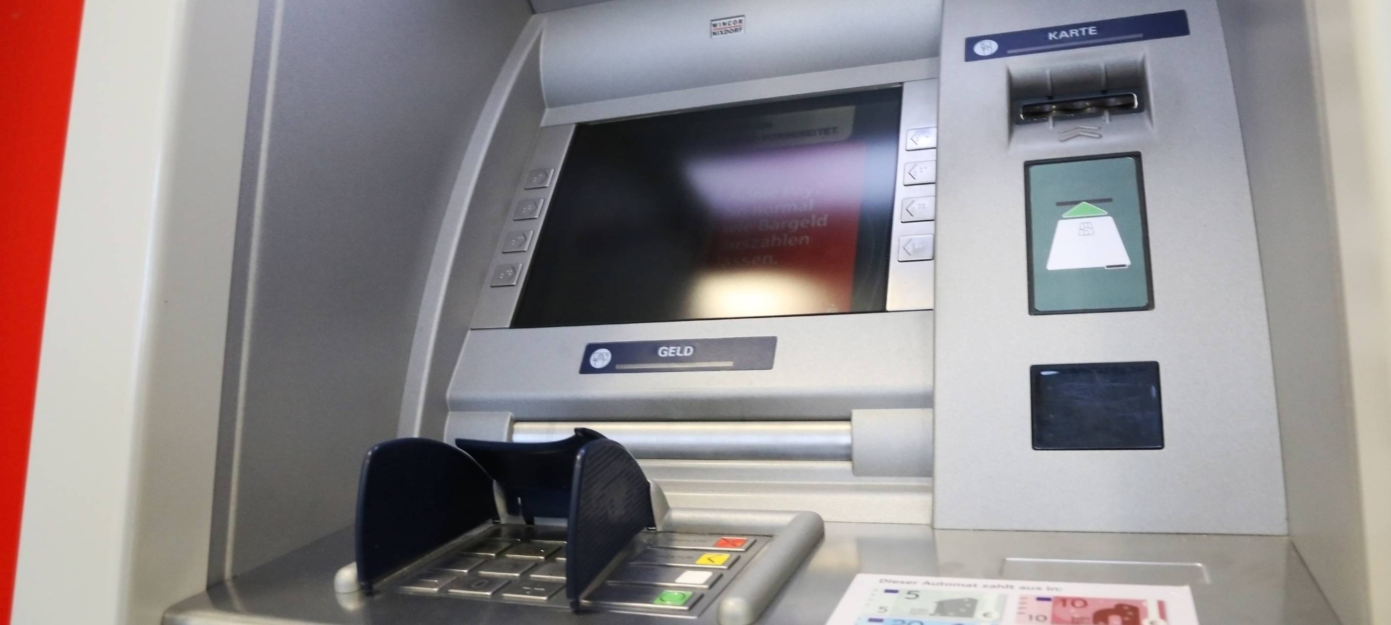 Neuer Sparkassen-Geldautomat in Grevenbroich-Kapellen