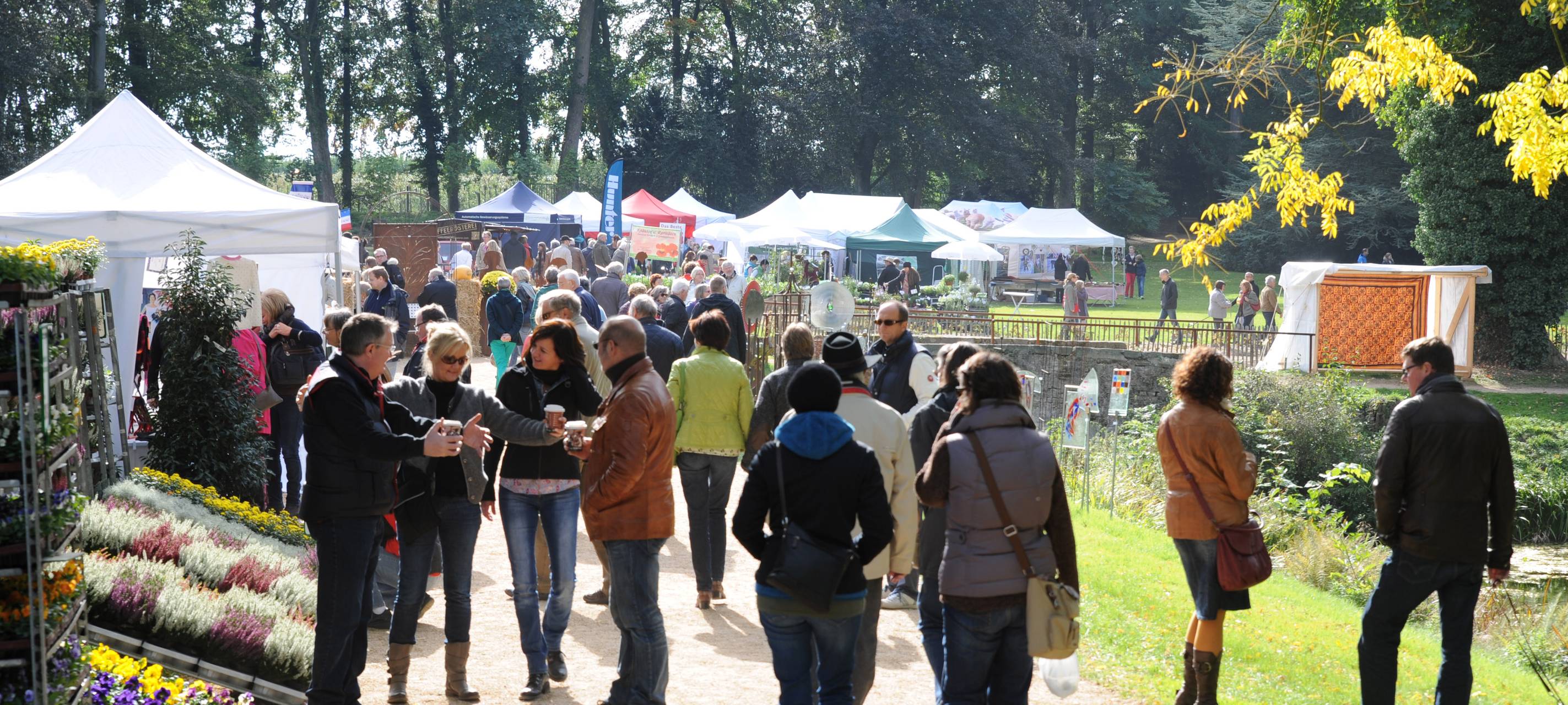 Schlossherbst auf Schloss Dyck in Jüchen startet