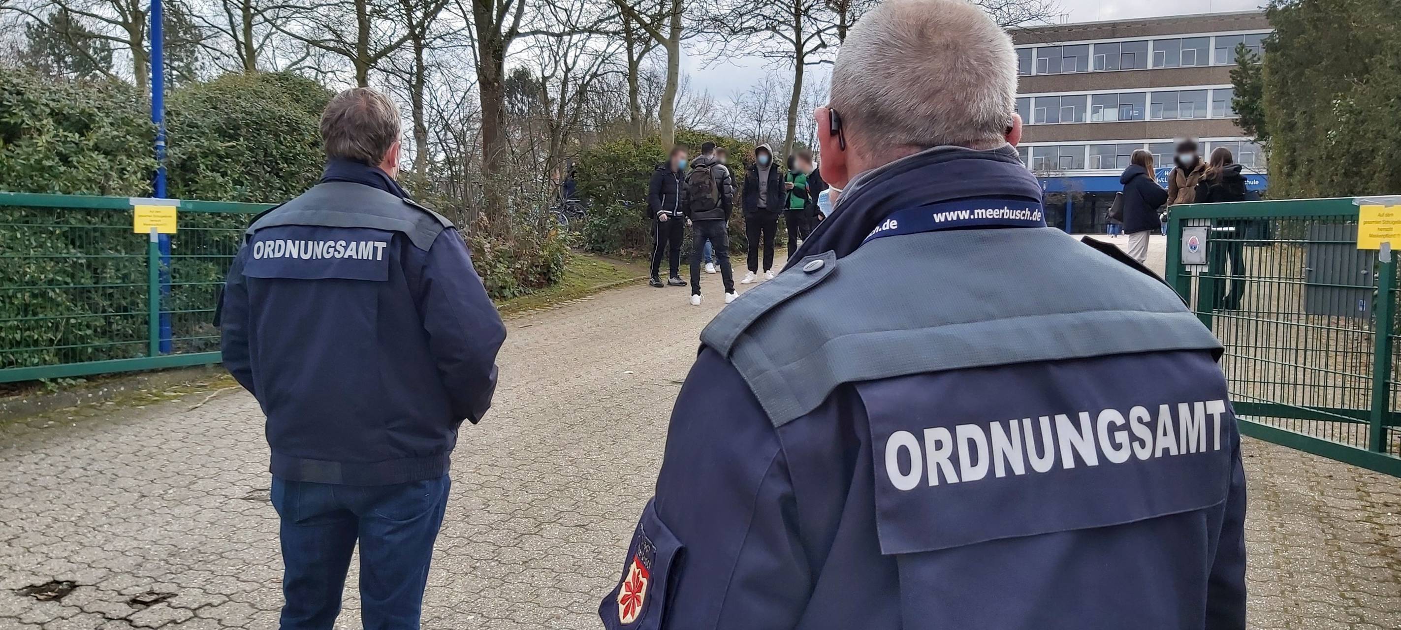 Corona-Kontrollen bei Schülern jetzt auch in Meerbusch