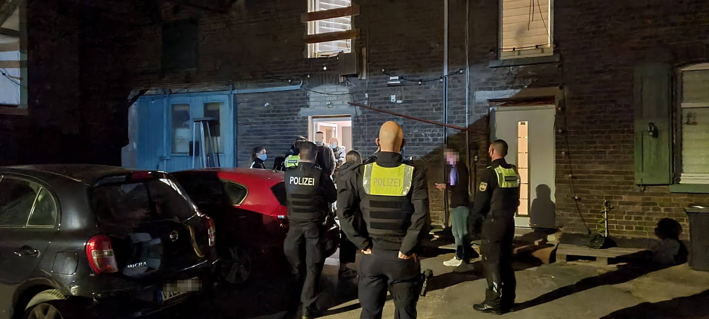 Coronaparty in Neuss aufgelöst