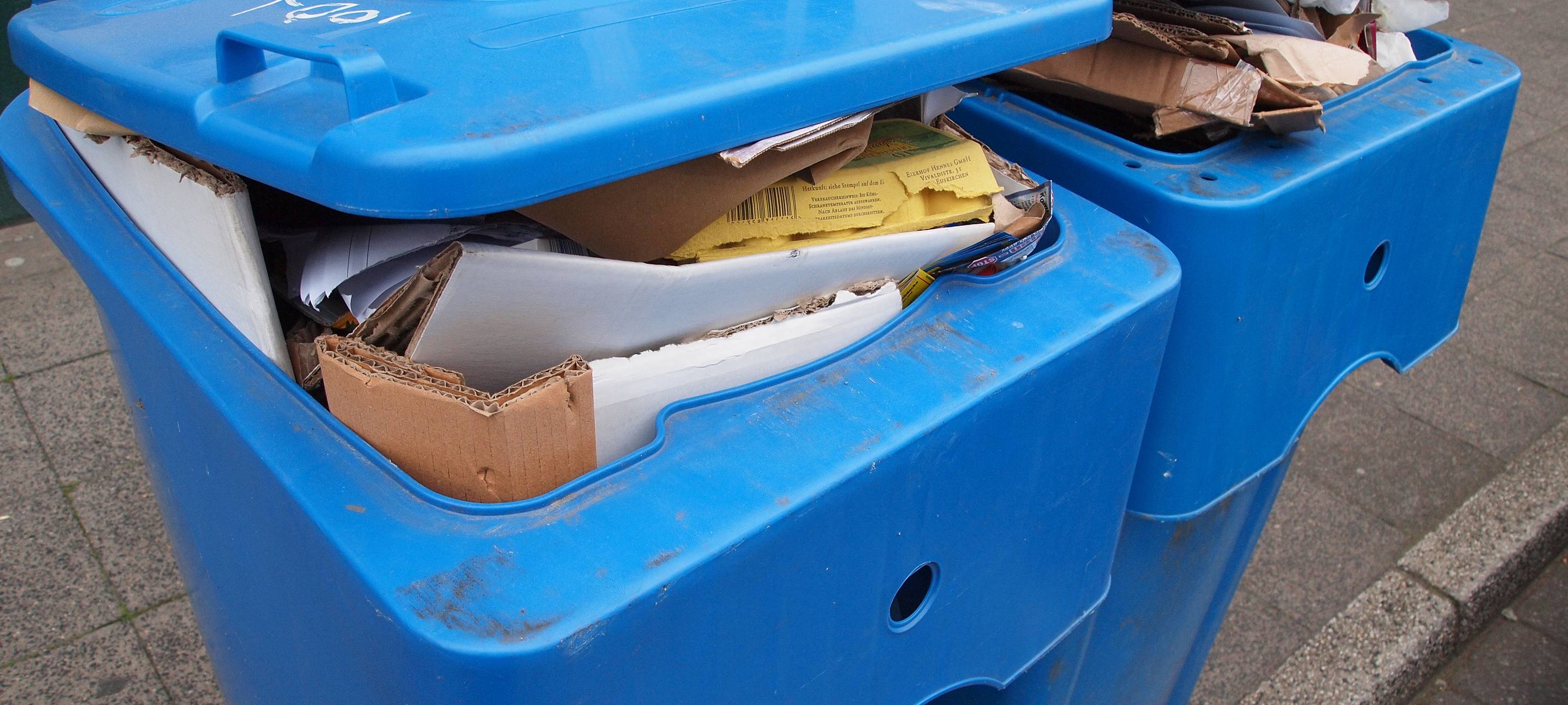 Stadt Neuss reduziert Papier- und Glascontainer-Standorte