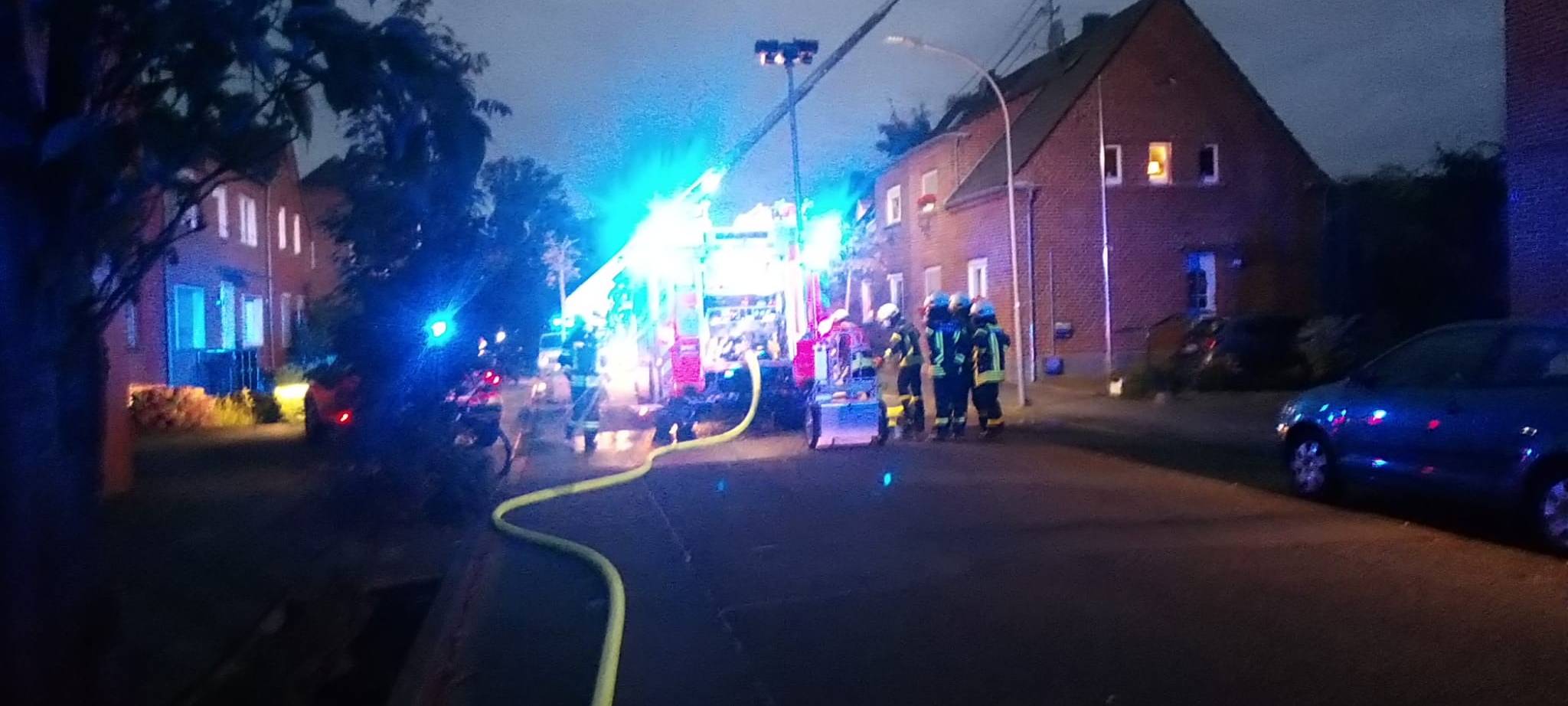 Kaarst-Büttgen: Brand in leerstehendem Einfamilienhaus