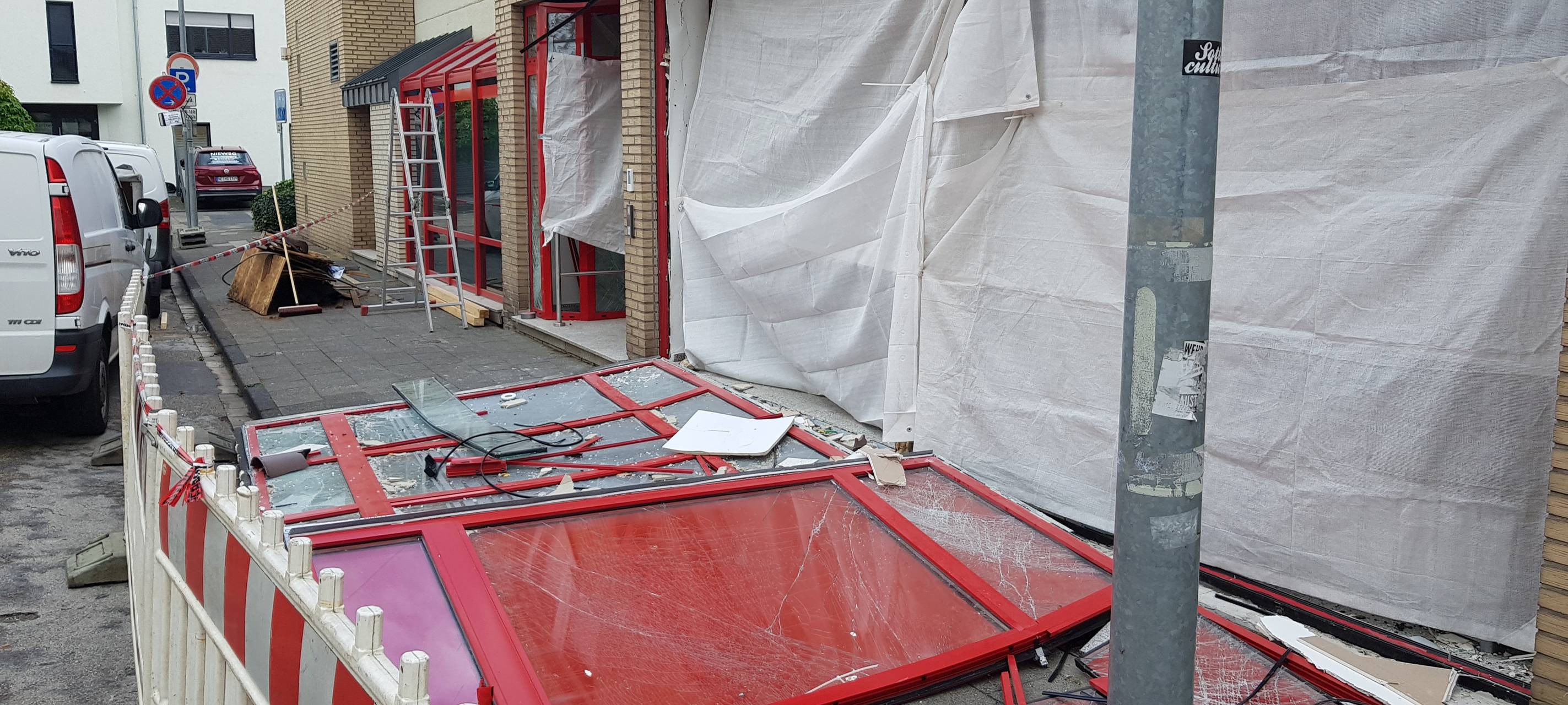 Wieder Geldautomat in Grevenbroich-Kapellen gesprengt