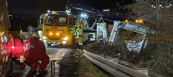 Lasterunfall im Kreuz Meerbusch