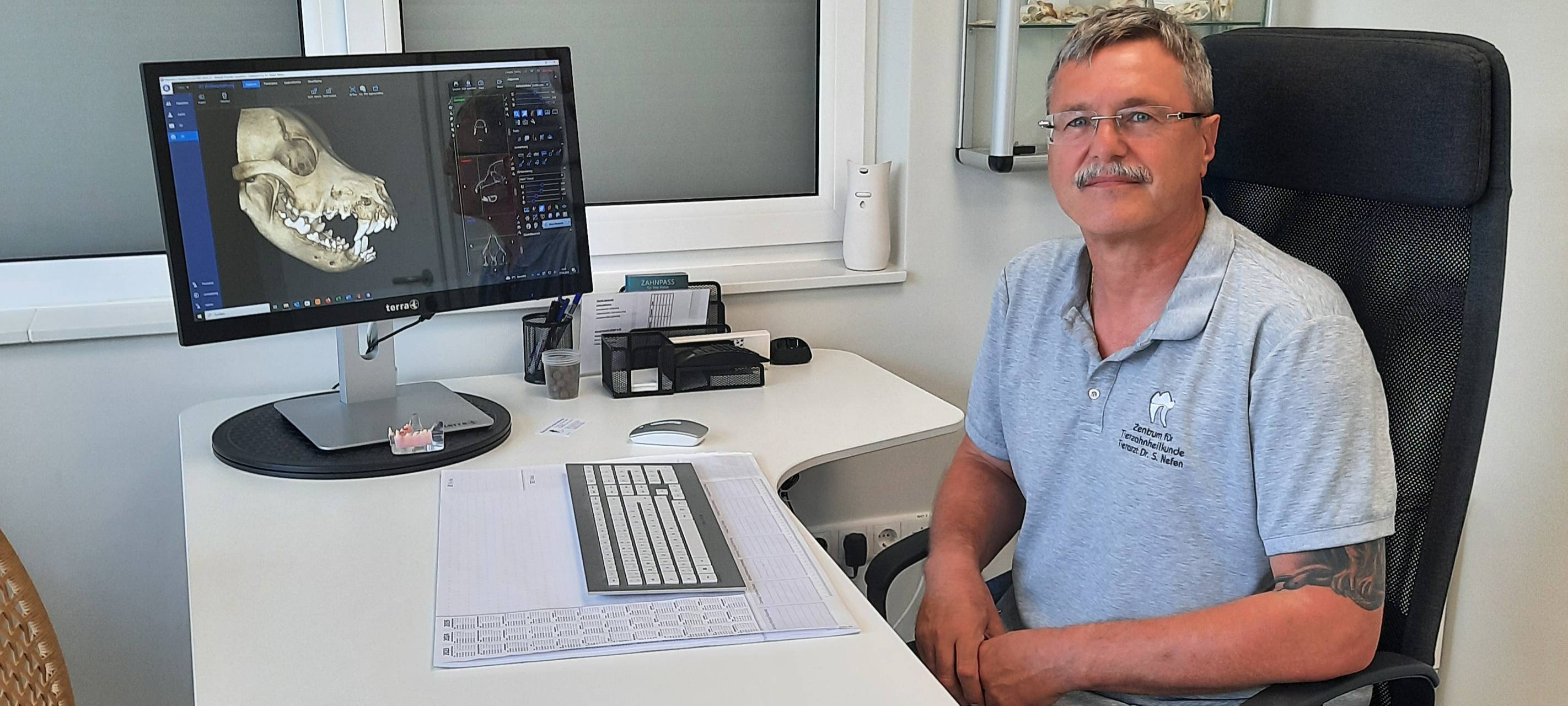 Stefan Nefen ist Tierzahnarzt in Grevenbroich