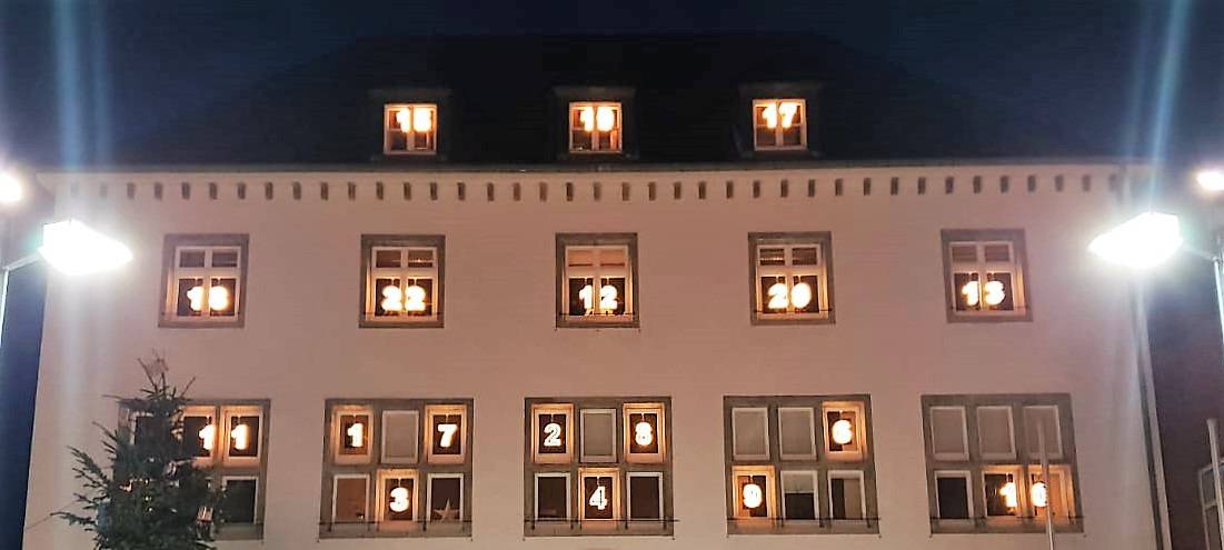 Grevenbroich Altes Rathaus im Advent