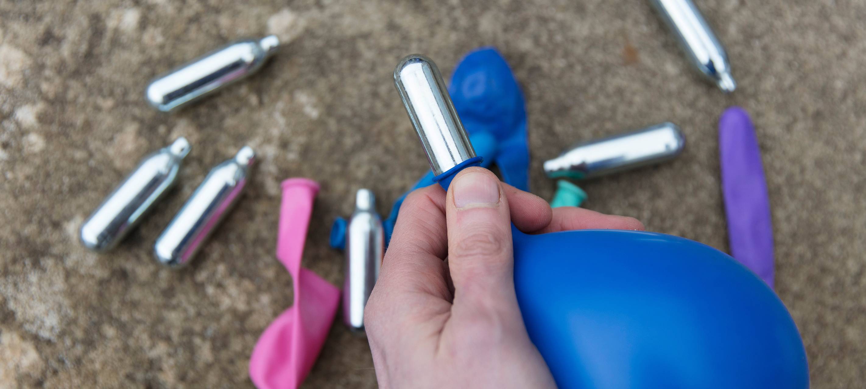 In Neuss könnten Jugendliche bald kein Lachgas mehr kaufen