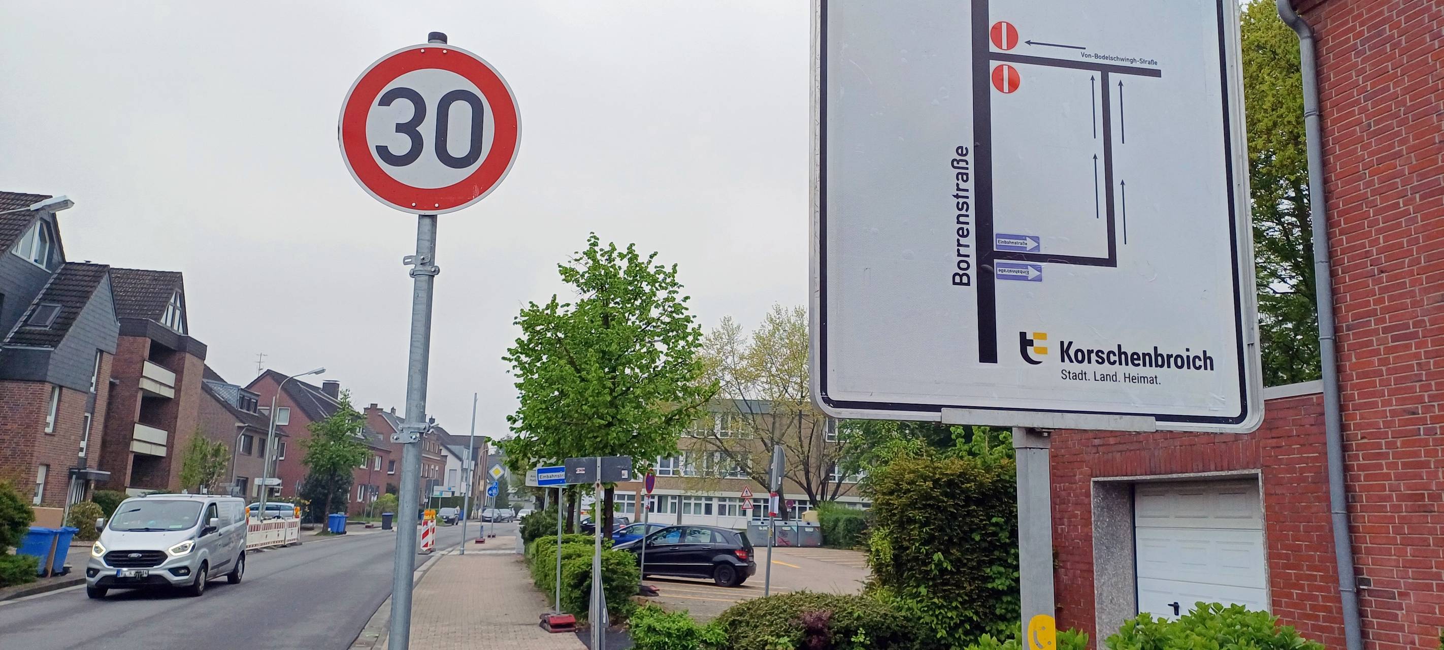 Unterricht im Container-Dorf für Korschenbroicher Schüler