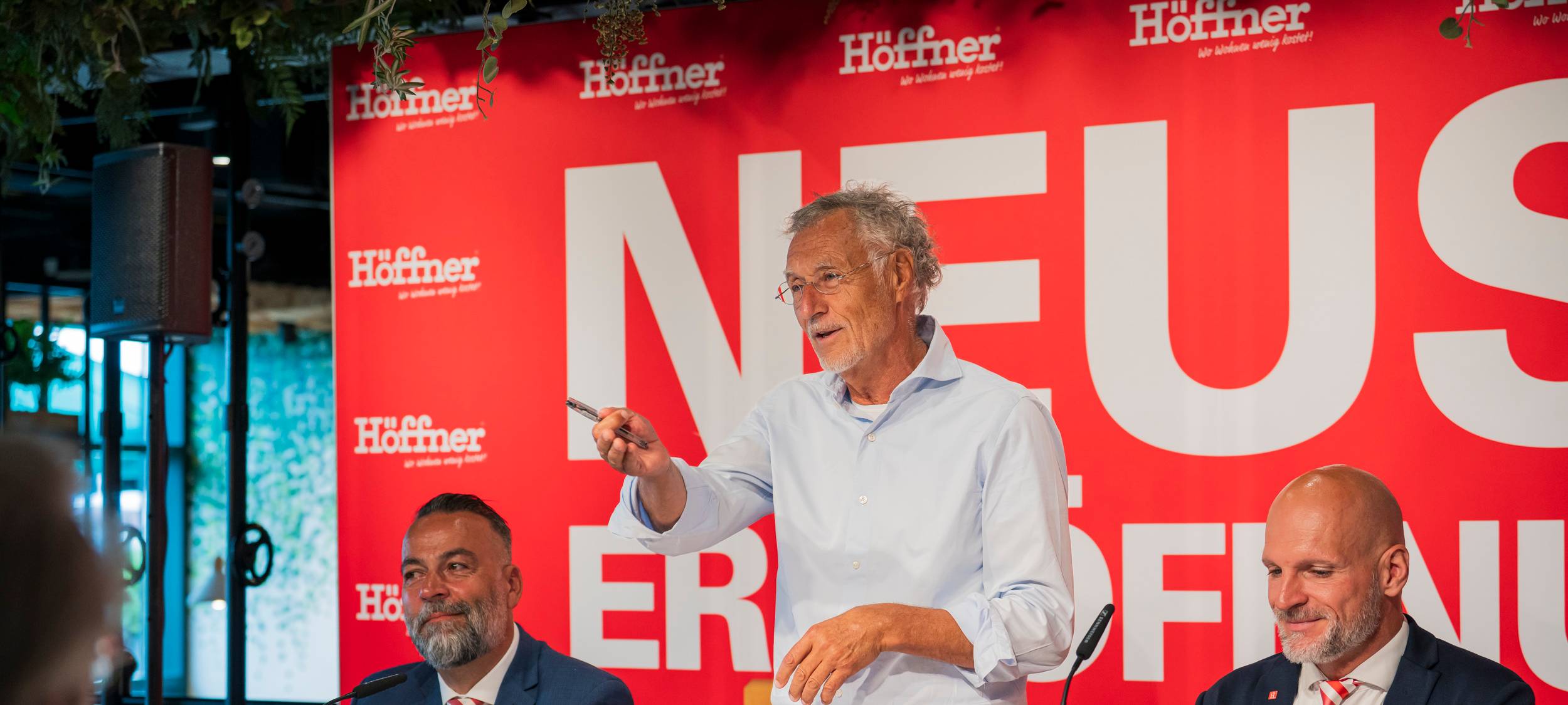 NEUSSerHöffnung – Alles neu im Erdgeschoss bei Höffner in Neuss