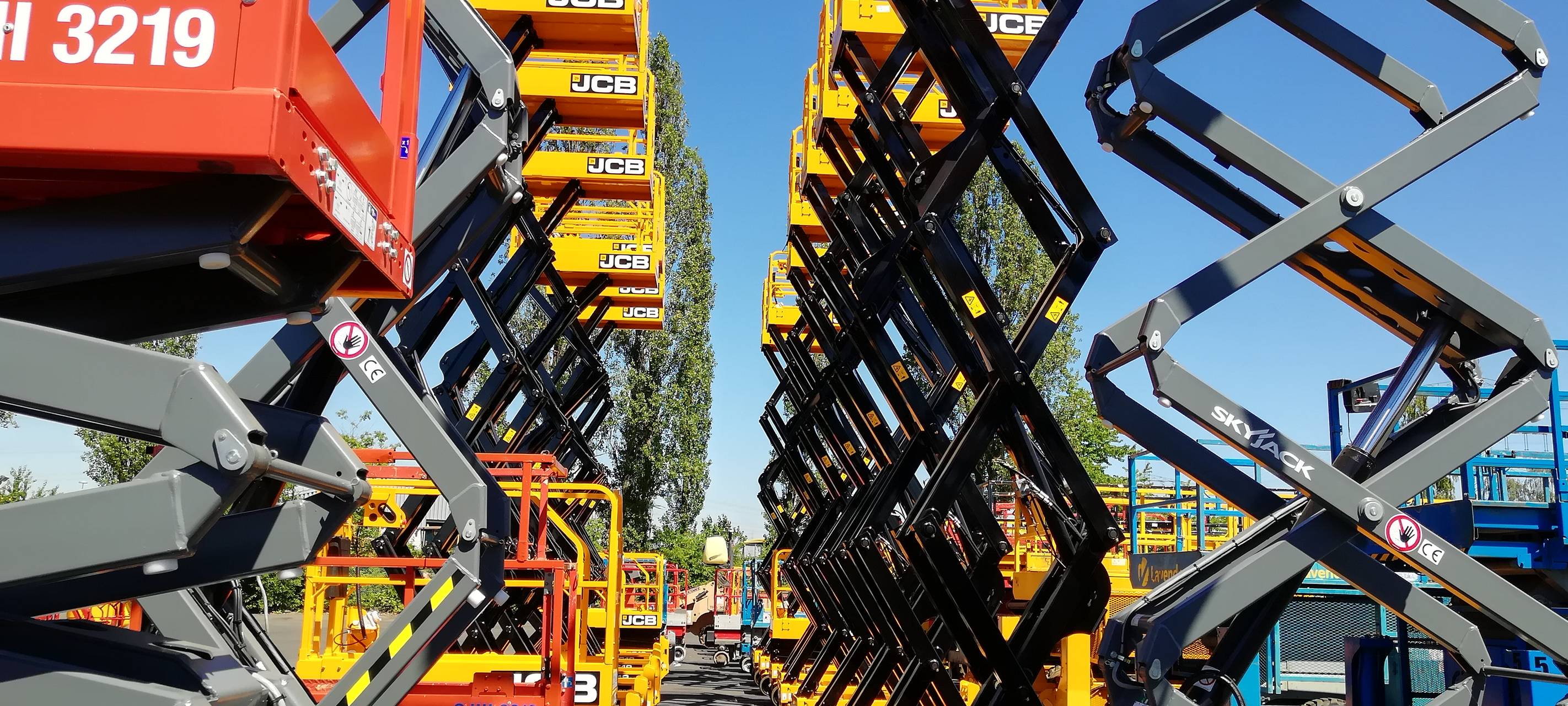 Bagger unterm Hammer