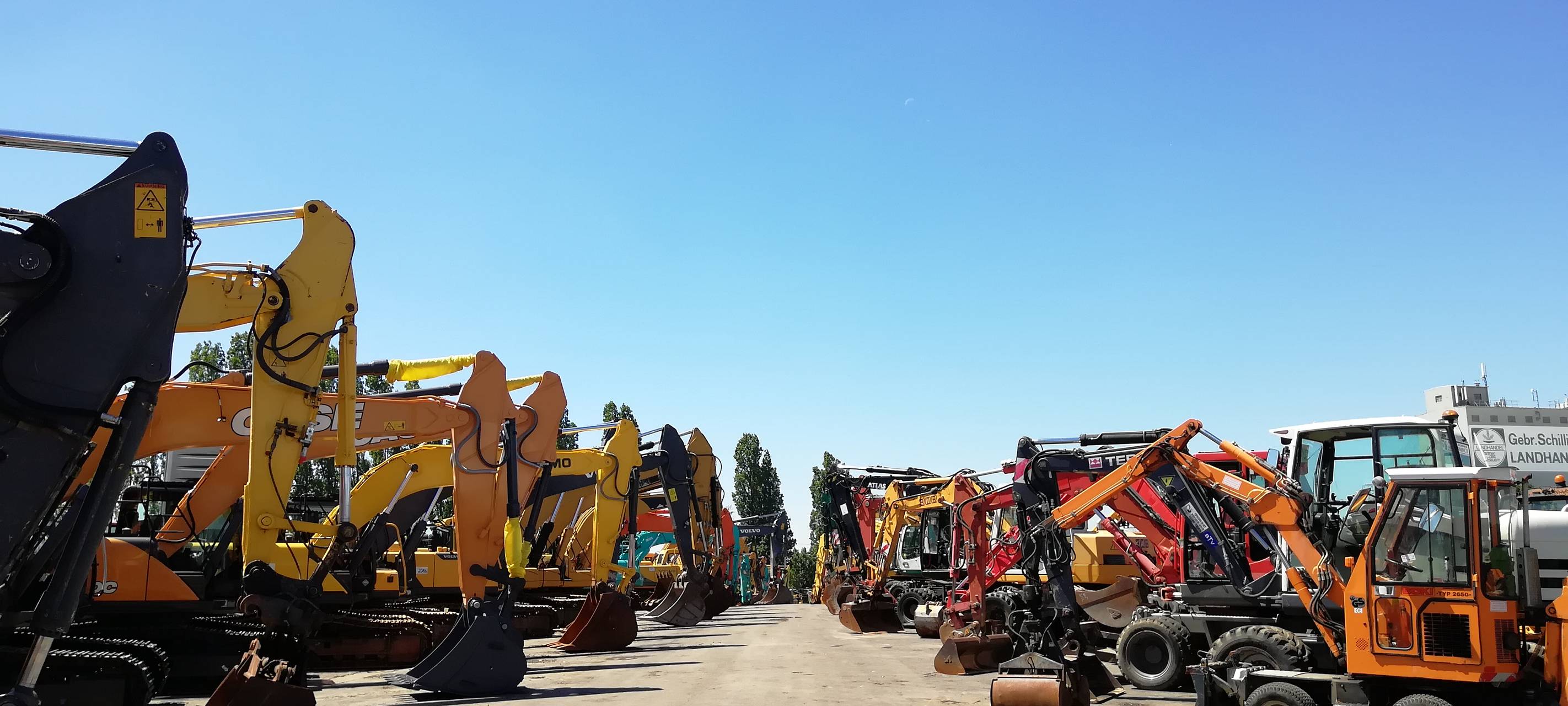 Bagger unterm Hammer